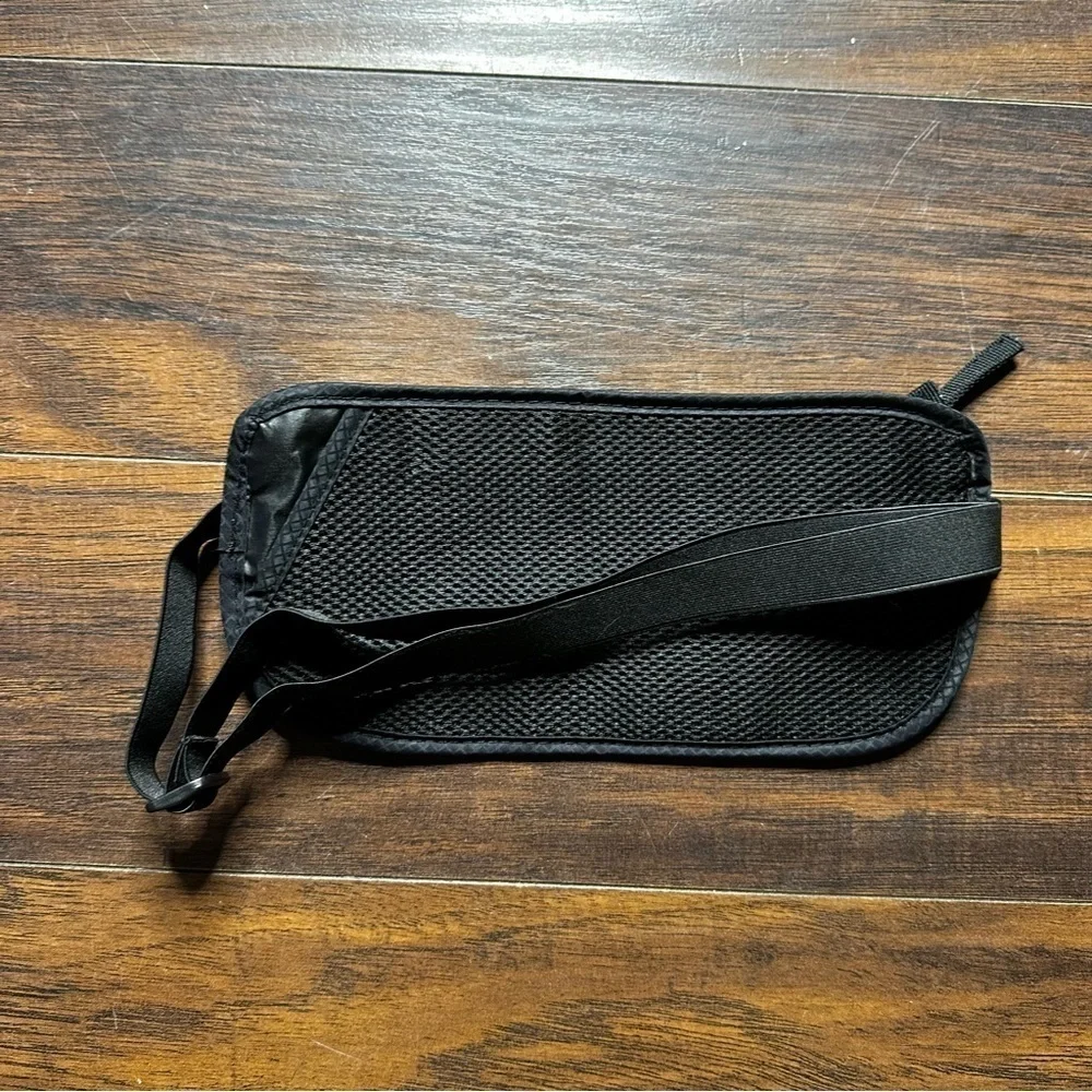 Venture 4th Passport Holder Travel Wallet